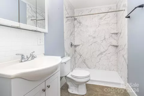 Bath - 1150 Mccoy Farm Rd, Salisbury, NC 28146 photo 1 of 1