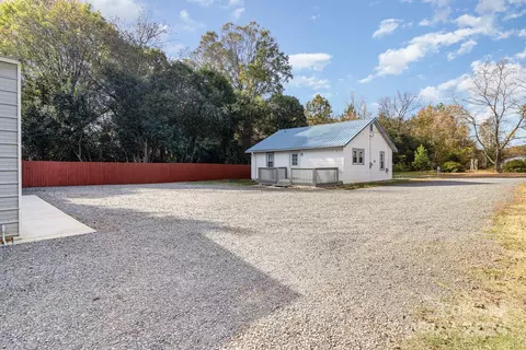 Exterior - 1150 Mccoy Farm Rd, Salisbury, NC 28146 photo 2 of 5