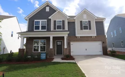 8871 Vanderbilt Rd, Sherrills Ford, NC 28673