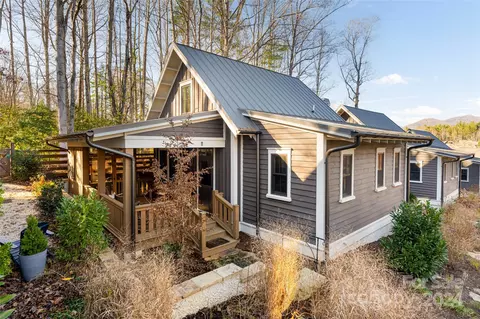 11 Fay Jones Ln, Black Mountain, NC 28711