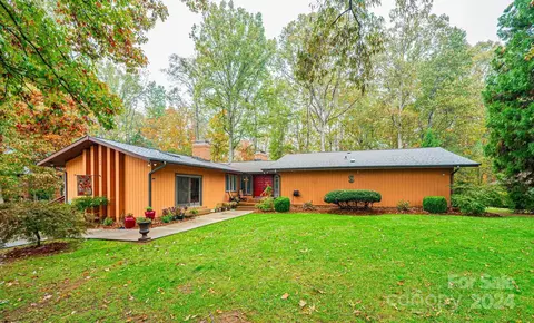 1740 Fairway Dr, Newton, NC 28658