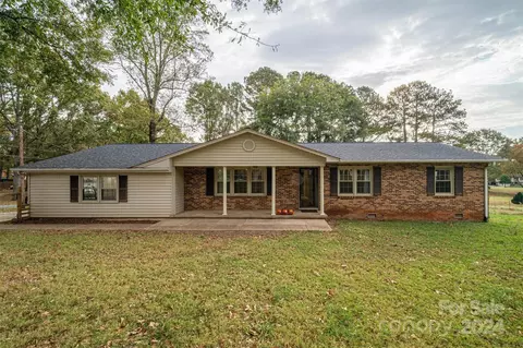 1209 Burke Rd, Shelby, NC 28152
