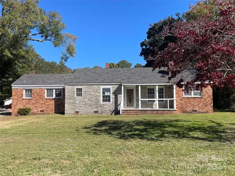 223 Chester Ave, Great Falls, SC 29055