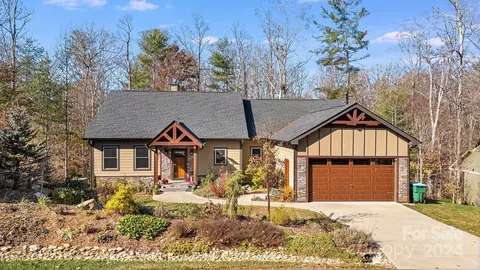 30 Nader Ave, Weaverville, NC 28787