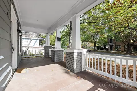 7 E Th St, Charlotte, NC 28204