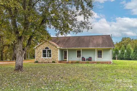 711 Goose Creek Dr, Indian Trail, NC 28079