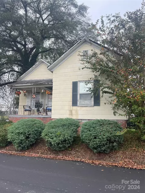 2 Elm St, Lancaster, SC 29720 photo 2