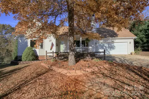 108 Gatwick Ct, Statesville, NC 28677