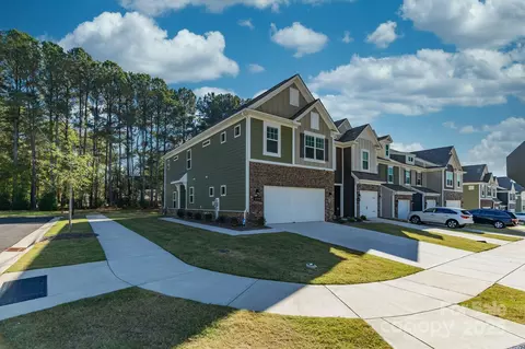 278 Harpers Run Ln, Matthews, NC 28104