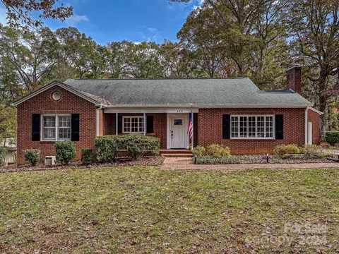 454 N 10th St, Albemarle, NC 28001