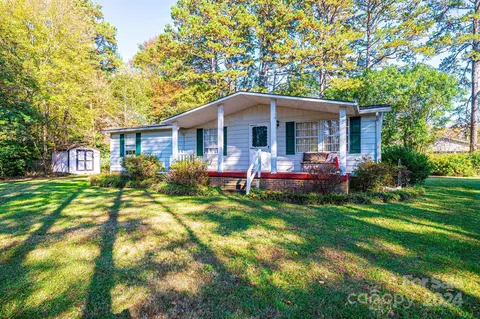 Exterior - 1146 Sunset Ct, Conover, NC 28613 photo 3 of 12