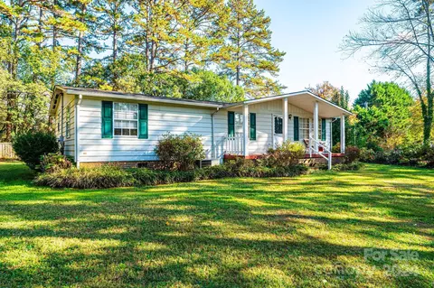 1146 Sunset Ct, Conover, NC 28613