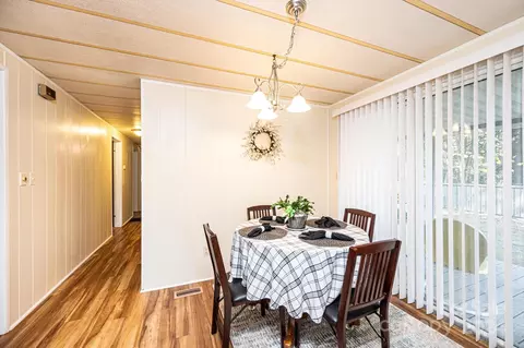 Dining - 1146 Sunset Ct, Conover, NC 28613 photo 2 of 3