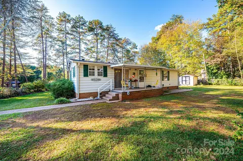 Exterior - 1146 Sunset Ct, Conover, NC 28613 photo 8 of 12