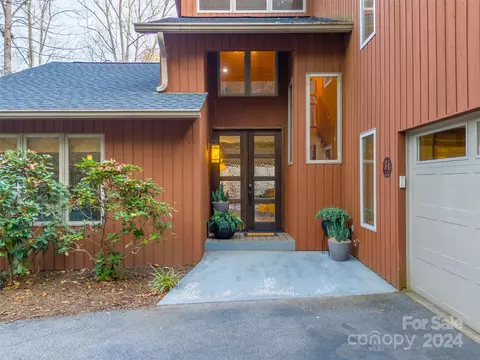 189 Berry Hill Dr, Sylva, NC 28779