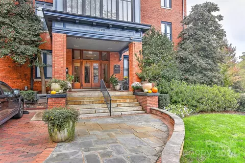 229 N Poplar 20 St #20, Charlotte, NC 28202