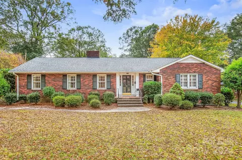 1209 S Belvedere Ave, Gastonia, NC 28054