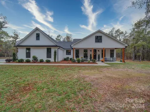 242 S Oak Ridge Rd, Oakboro, NC 28129