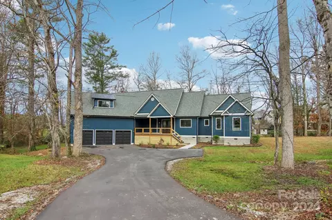 230 Almond Branch Dr, Hendersonville, NC 28791