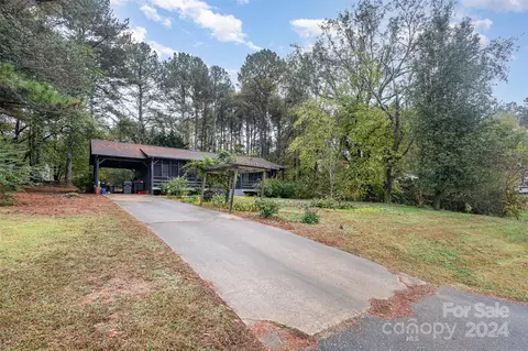 240 Mel Ln, Crouse, NC 28033 photo 2