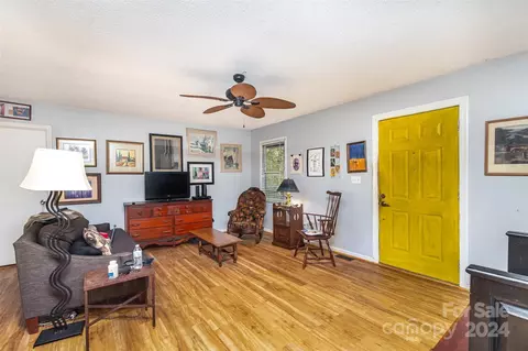 240 Mel Ln, Crouse, NC 28033 photo 7