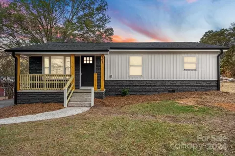703 Sunderland Rd, Concord, NC 28027