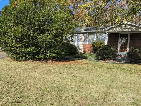 1832 Noah Path, Conover, NC 28613 photo 2