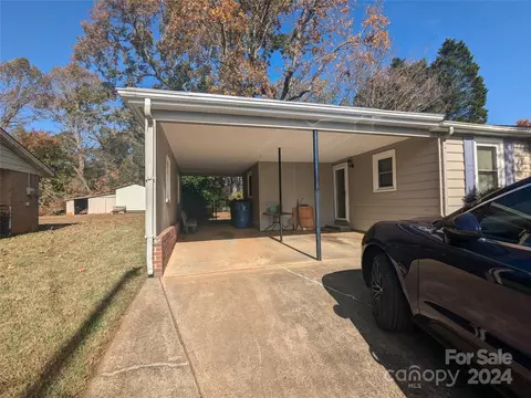1832 Noah Path, Conover, NC 28613 photo 3