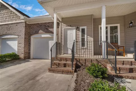 18819 Cloverstone Cir, Cornelius, NC 28031