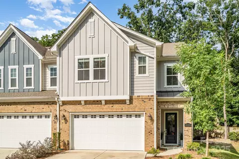 5025 Catterick Ct, Charlotte, NC 28226