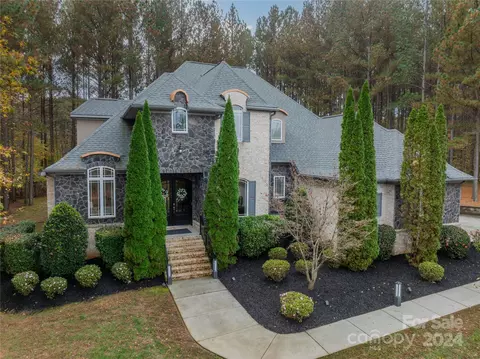 143 Winding Forest Dr, Troutman, NC 28166