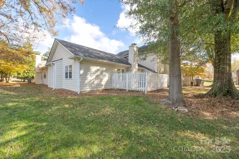 2702 New Hamlin Way, Charlotte, NC 28210