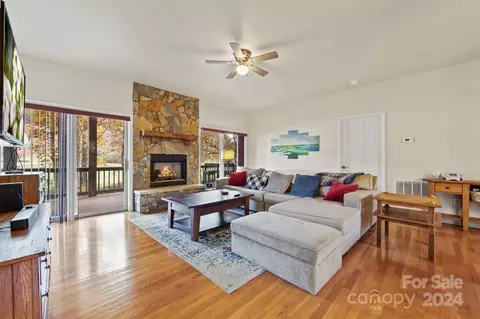 688 Olympic 2 Dr #2, Whittier, NC 28789 photo 6