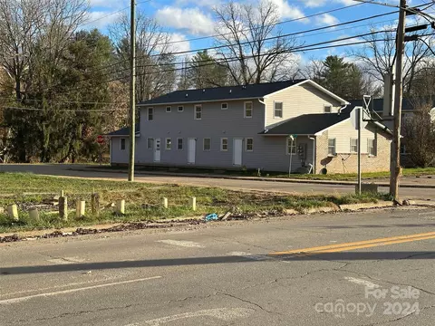 26 Main St, Clyde, NC 28721