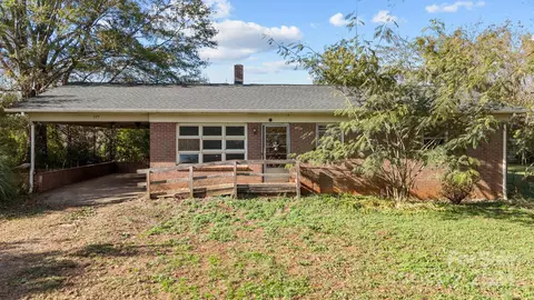 309 Pete Brittain Rd, Morganton, NC 28655