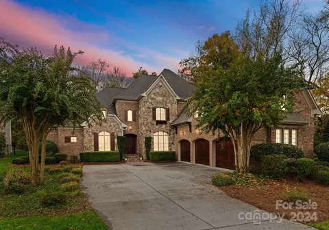 8903 Longview Club Dr, Waxhaw, NC 28173