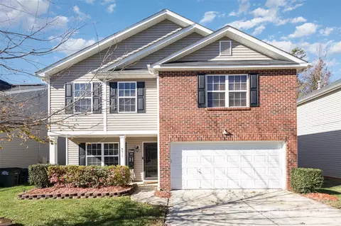 9511 Eagle Feathers Dr, Charlotte, NC 28214