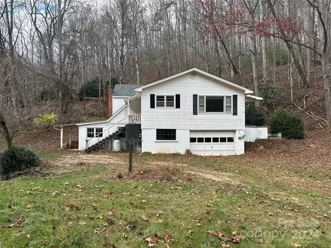 2188 White Oak Rd, Bakersville, NC 28705