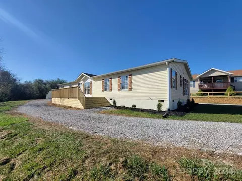 983 W Chapel Rd, Asheville, NC 28803