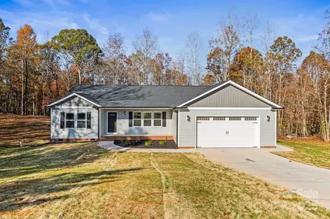3146 Captains Cove Ln, Lincolnton, NC 28092