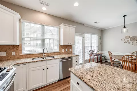Kitchen - 920 Lyndley Dr, Fort Mill, SC 29708 photo 3 of 3
