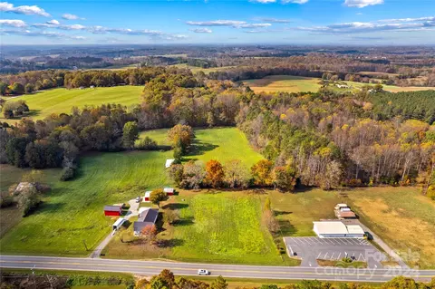000 E Memorial Hwy, Harmony, NC 28634 photo 12