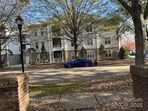 18710 Oakhurst B1f Blvd #B1F, Cornelius, NC 28031