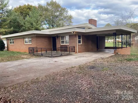 2352 33rd Ne St NE, Hickory, NC 28601
