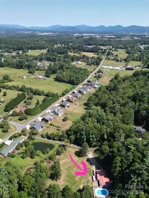 175 Mcdowell Rd, Mills River, NC 28759