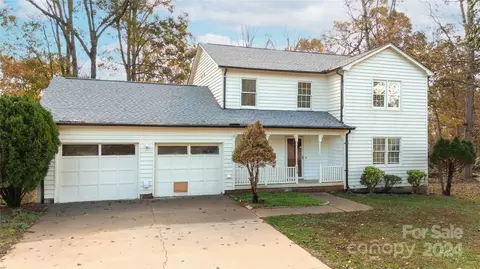 204 Generals St, Morganton, NC 28655