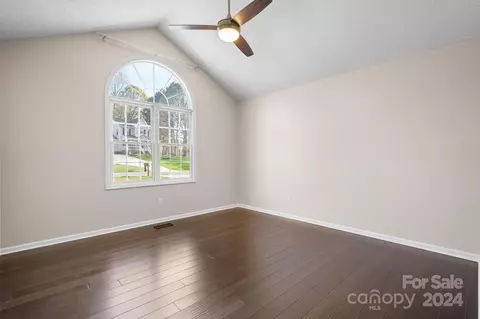 Living - 623 35th Ne St NE, Conover, NC 28613 photo 3 of 4