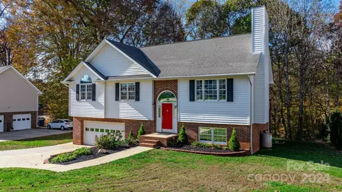 623 35th Ne St NE, Conover, NC 28613