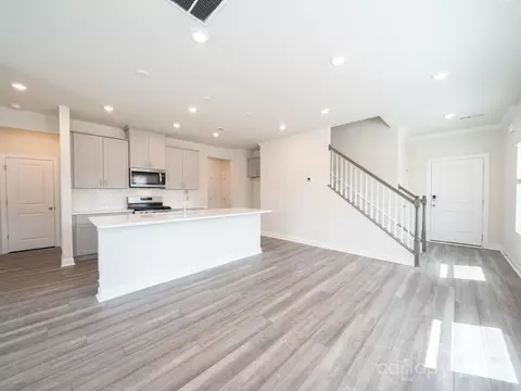913 Smithcliffs Trl, York, SC 29745 photo 7