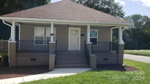 603 N Church St, Mooresville, NC 28115